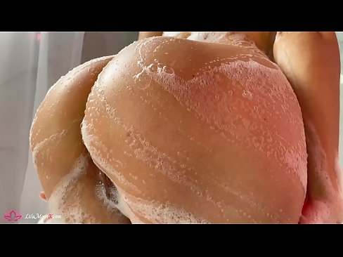 ❤️ Brünett masturbeerib tussu vibraatoriga intensiivse orgasmini duši all ☑ Anaal porno at us ❌️
