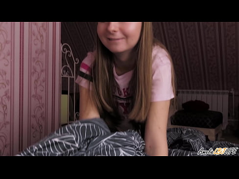 ❤️ Blondie imeb oma BFF-i sügavalt ja saab sperma suhu ☑ Anaal porno at us ❌️